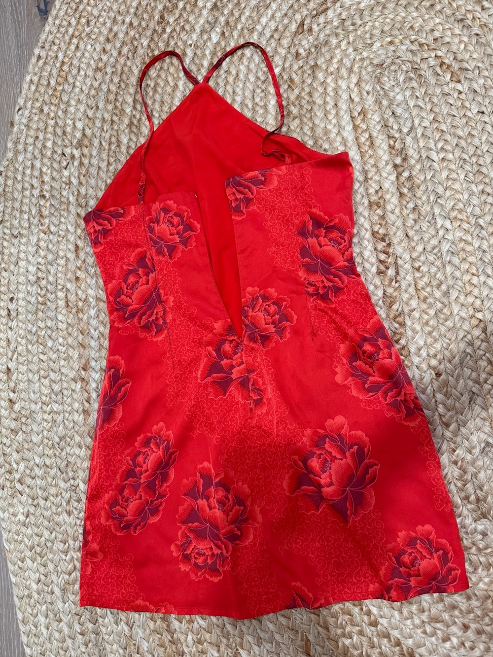 More to come Genelle Red Floral Halter Keyhole Mini Dress - Picture 3 of 4